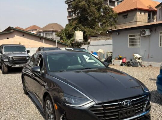 HUNDAY SONATA Disponible en Guinée Conakry