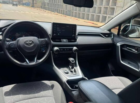 TOYOTA RAV4 2022