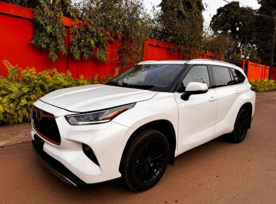 Toyota Highlander 2021