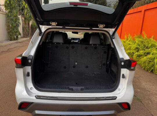 Toyota Highlander 2021